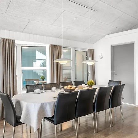 Alli - 800m From The Sea By Interhome *