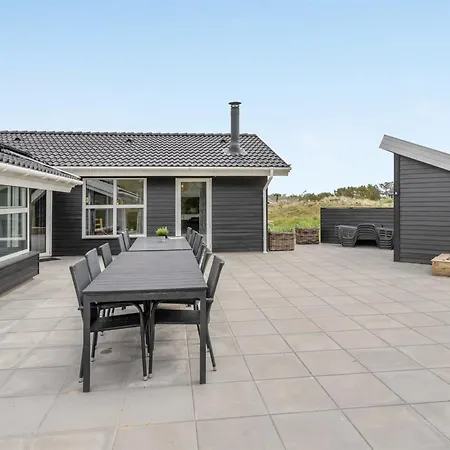 Alli - 800m From The Sea By Interhome Nyaraló